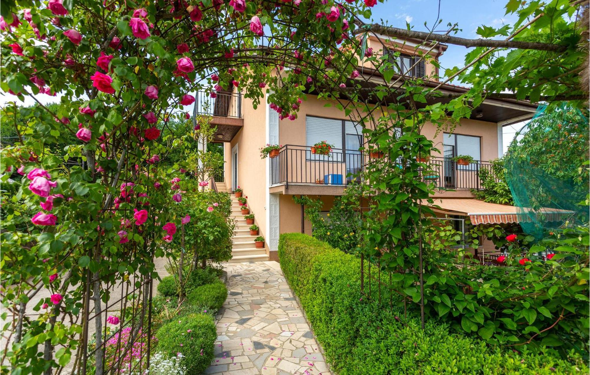 Beautiful Apartment In Matulji With Wifi Exterior photo